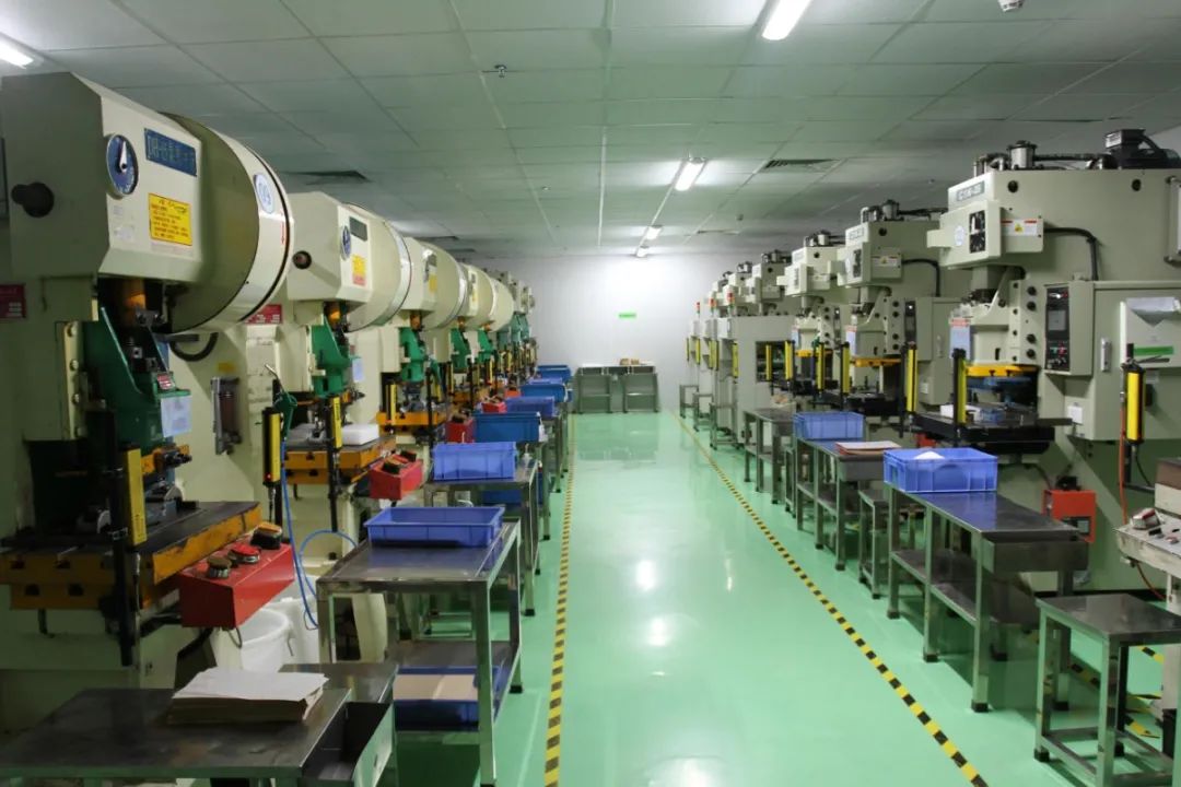 五金加工廠有機廢氣異味控制，Dejing的凈?除臭劑如何做到？.jpg